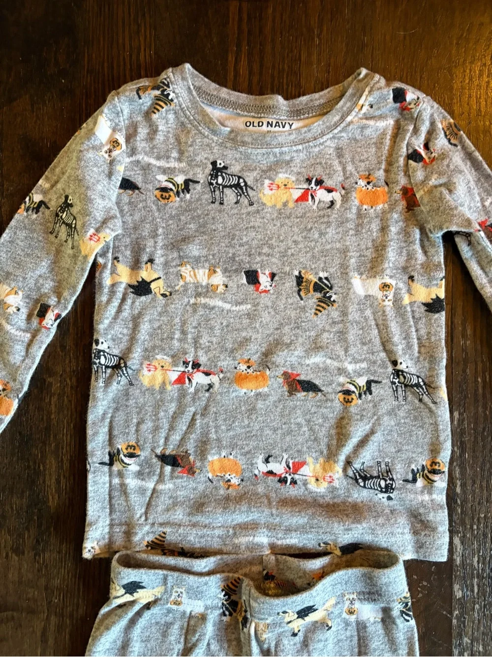 Old Navy Gray Halloween Pups 2-piece PJ’s - 3T